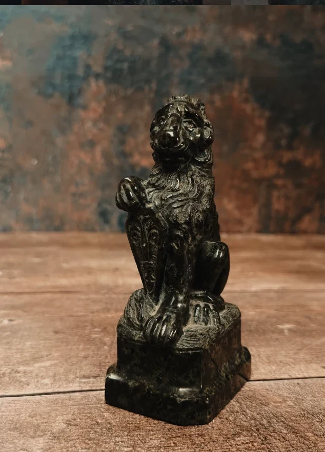 Stone lion rampant