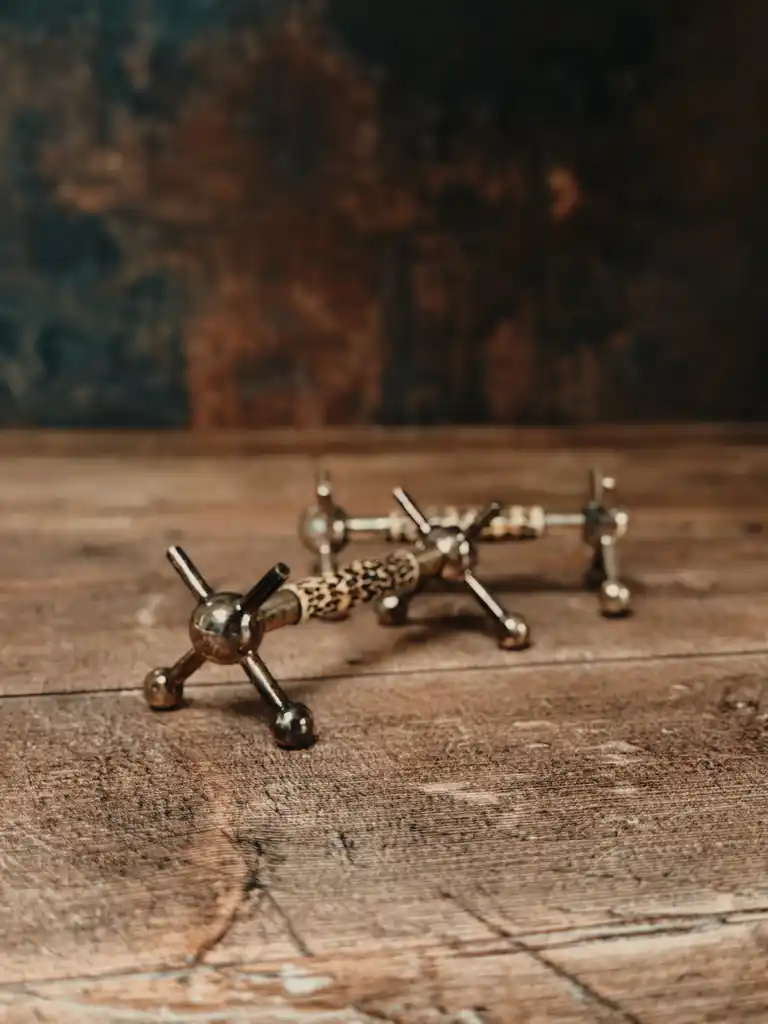 Silver knife rests